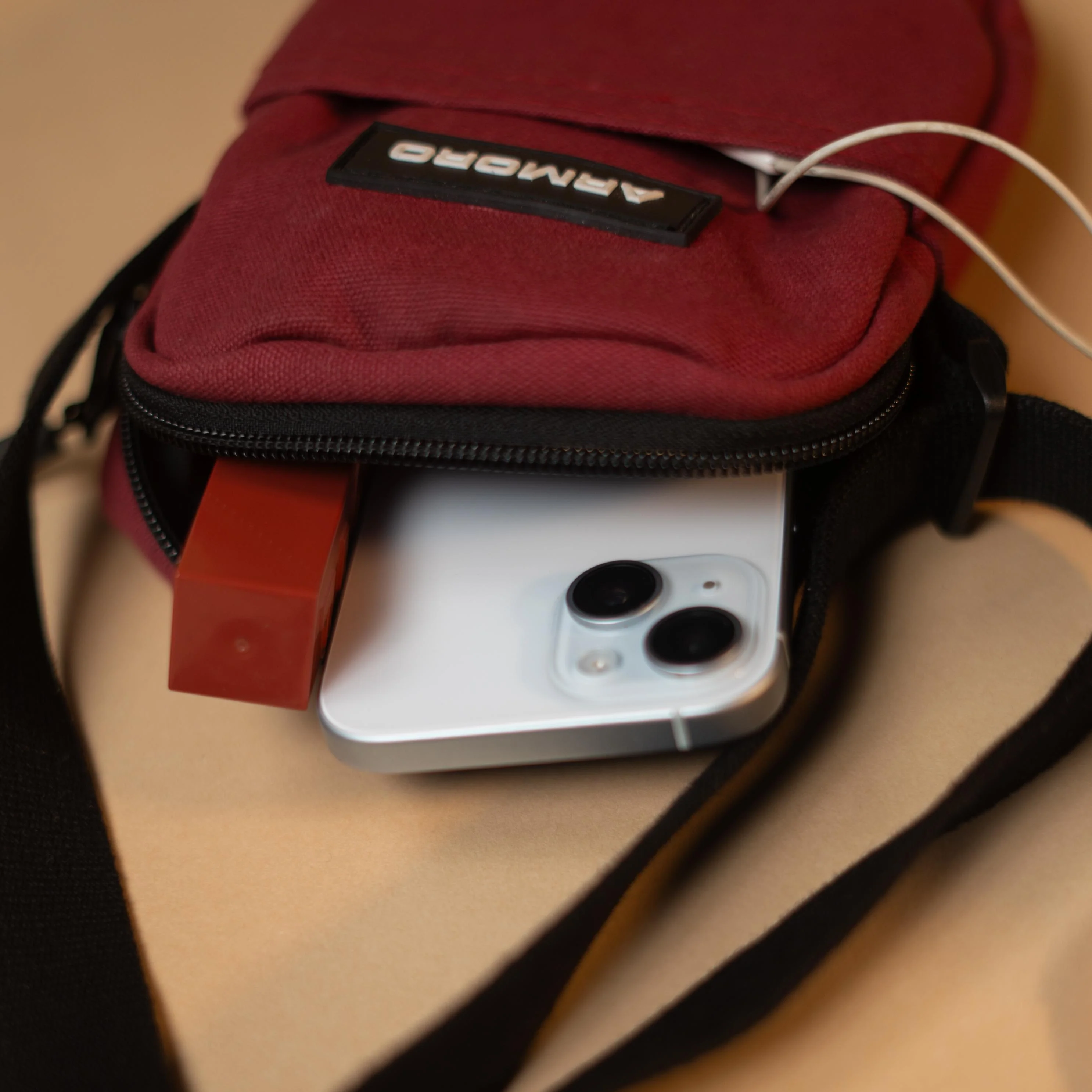 Stash Sling / SABIC - Image 4